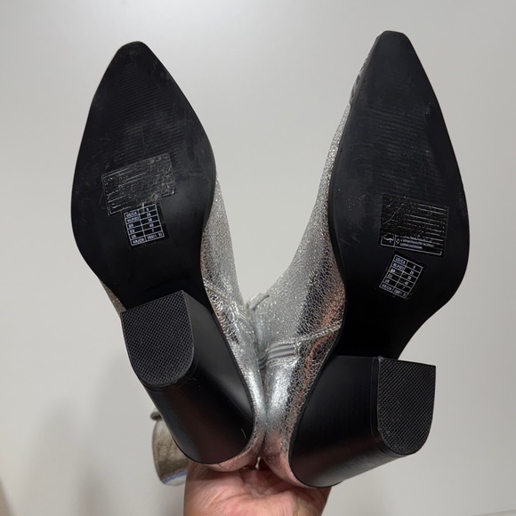 Forever 21 Silver Metallic Distressed Women's Ankle Boots - Picture 15 of 17